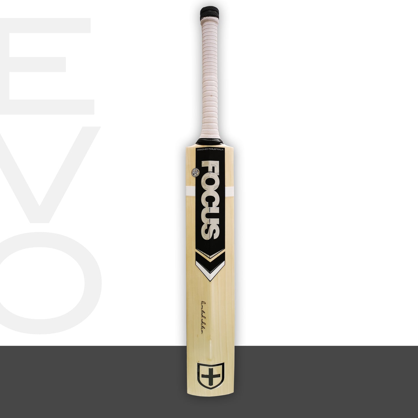Focus Cricket - Short Handle - Evo Limited